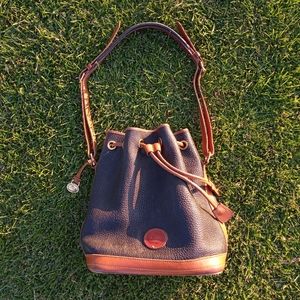 🦆🔥Vintage Dooney and Bourke Drawstring Bucket Ba
